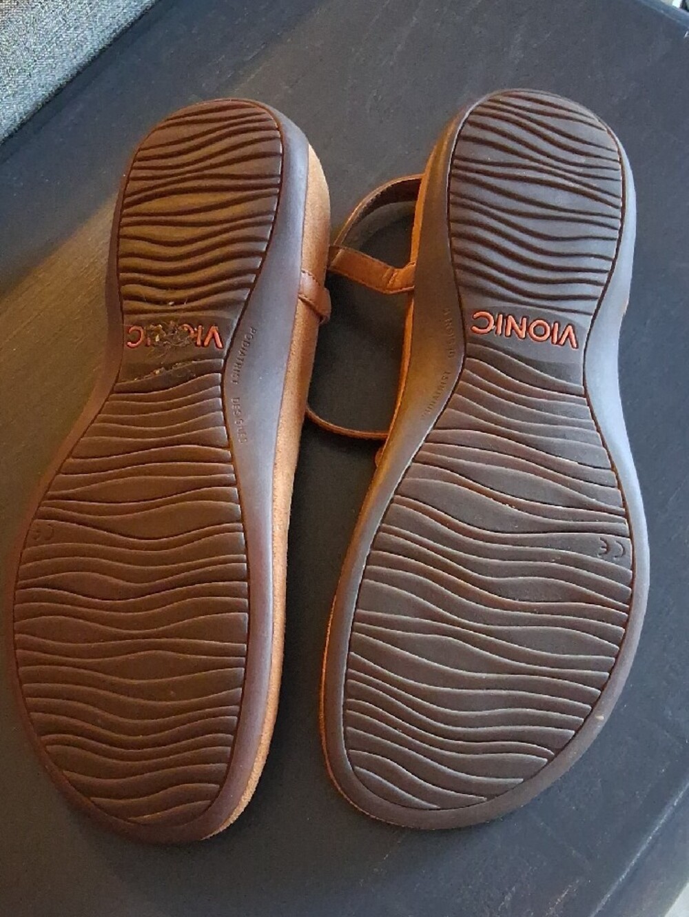 Vionic Brown Paulie T-Strap Sandals with Coral and White Floral Accents - Picture 12 of 14